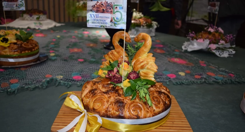 na zdjęciu jeden z dziewięciu korowajów zgłoszonych na XVII Festiwal Korowaja Mielnickiego