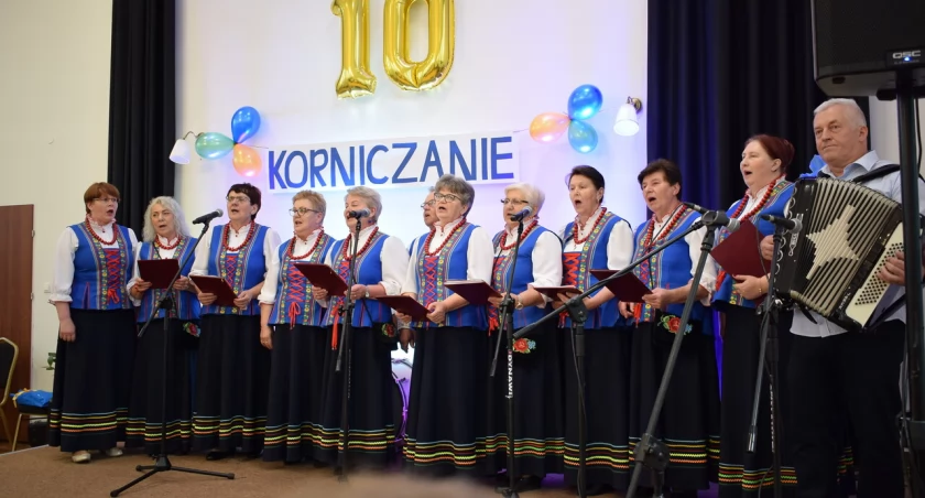 Na zdjęciu zespół Korniczanie