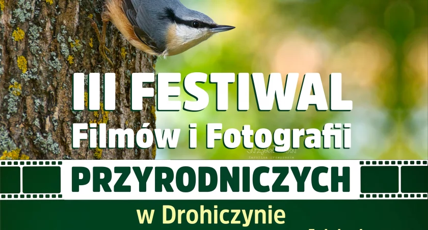 Na zdjęciu plakat z zaproszeniem