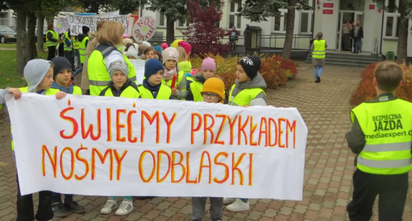 Na zdjęciu uczniowie ze szkoły w Grodzisku