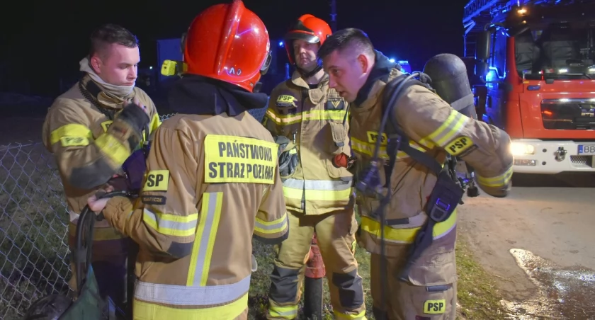 Na zdjęciu pożar domu we wsi Lubowicze w gm. Grodzisk