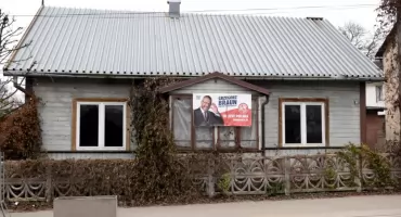 Kto zdejmie baner Brauna?