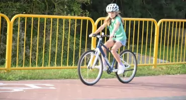 Kaski obowiązkowe, apteczka (jeszcze) nie
